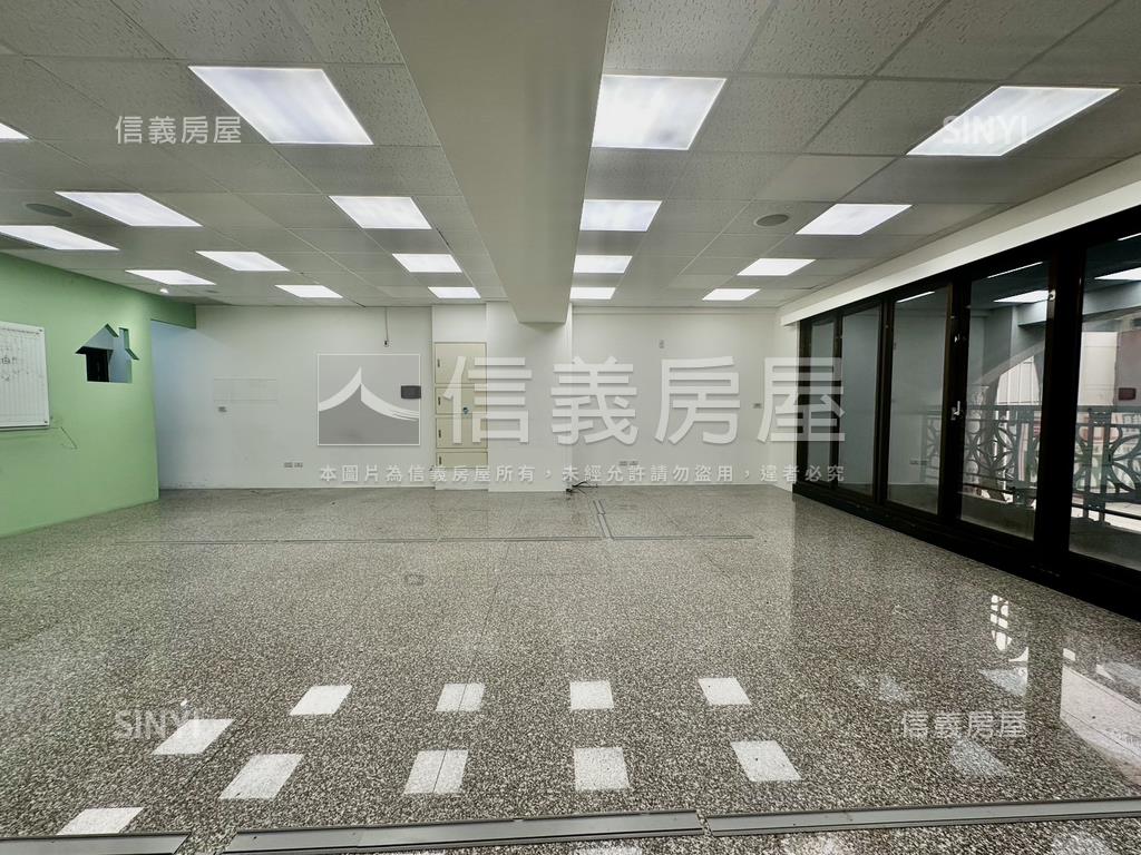 首富明亮置產店面房屋室內格局與周邊環境