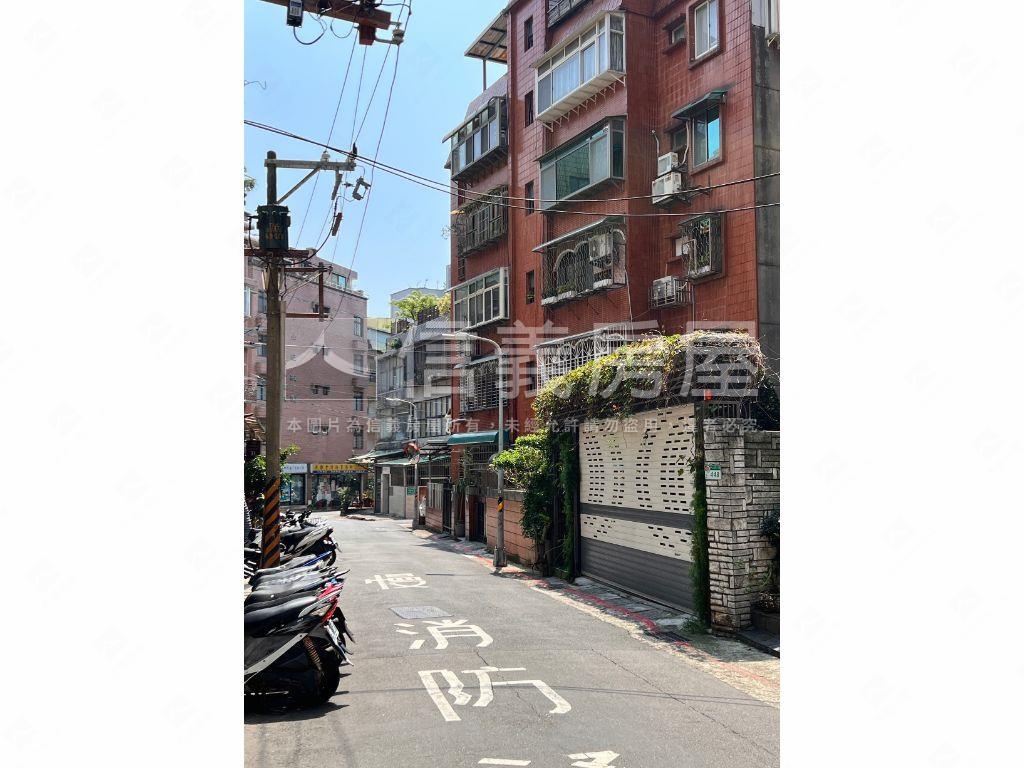 二樓邊間方正公寓房屋室內格局與周邊環境