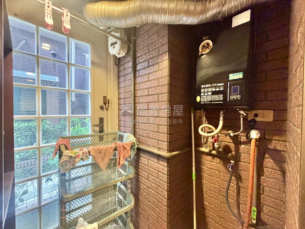 滿園春色●高登屋大空間房屋室內格局與周邊環境