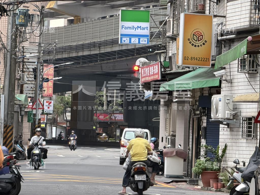 景平捷運明亮低總價正三房房屋室內格局與周邊環境