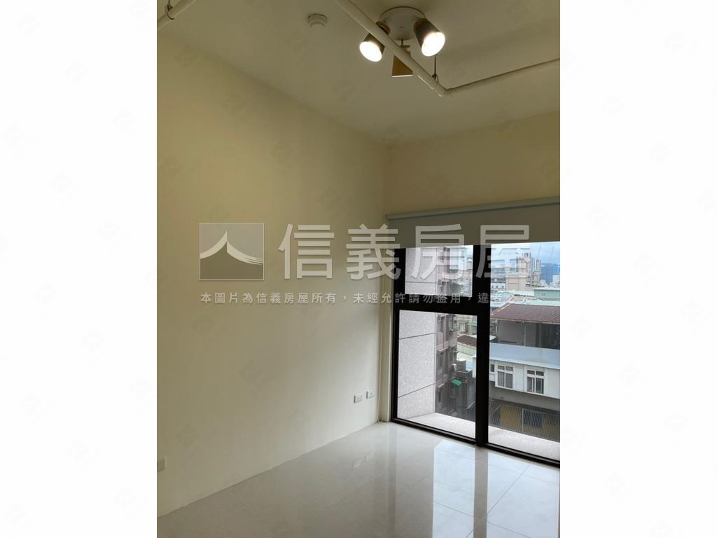 新埔雙捷屋新三房附車位房屋室內格局與周邊環境