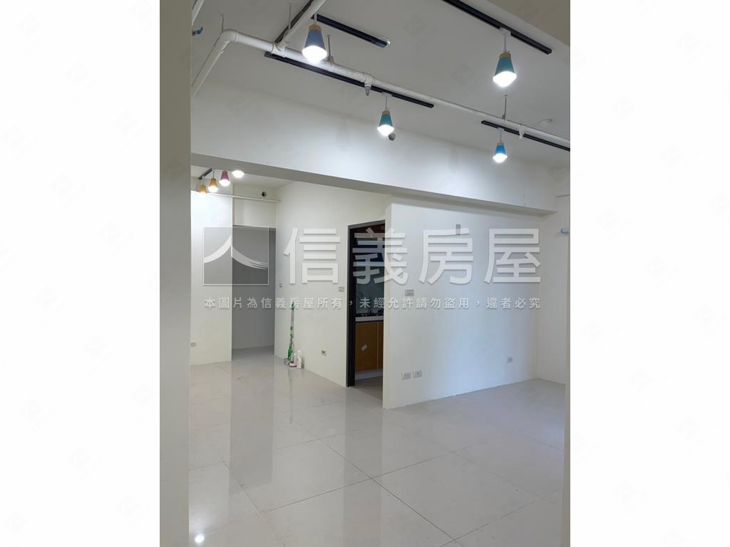新埔雙捷屋新三房附車位房屋室內格局與周邊環境