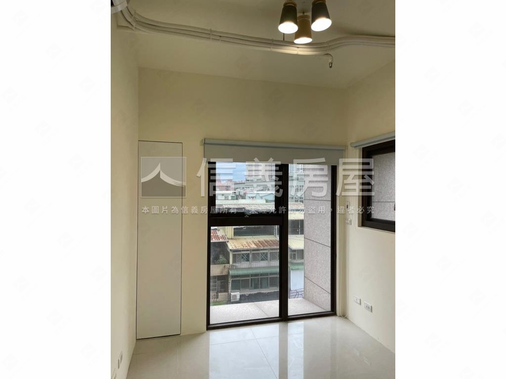 新埔雙捷屋新三房附車位房屋室內格局與周邊環境