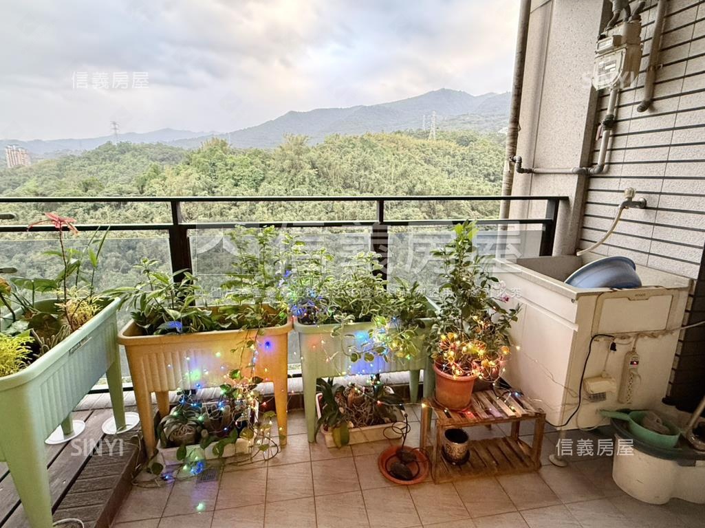 觀星賞月●哲人２房車位房屋室內格局與周邊環境