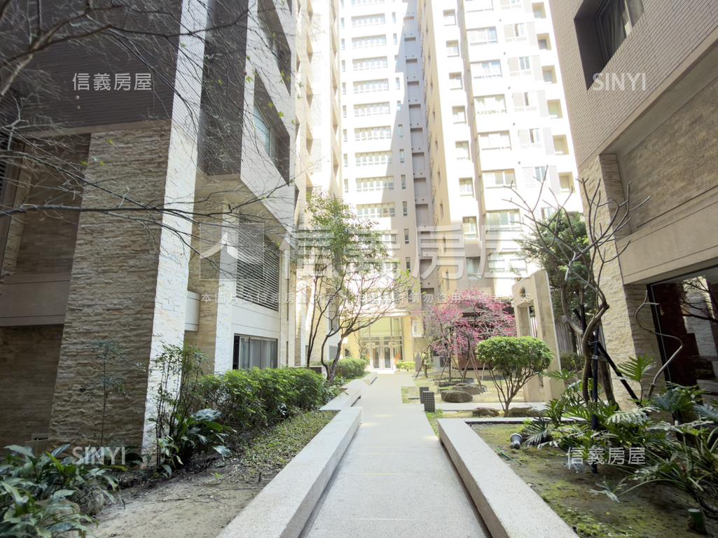 久橖崇德巴黎一房平車房屋室內格局與周邊環境