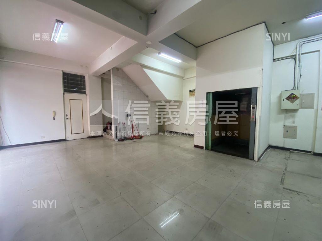 大里街大面寬角間透店房屋室內格局與周邊環境