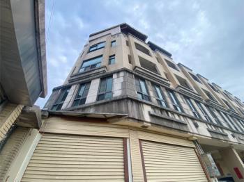 大里街大面寬角間透店