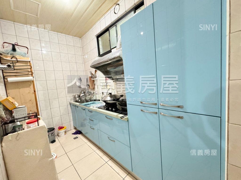 化成路霸主之座房屋室內格局與周邊環境