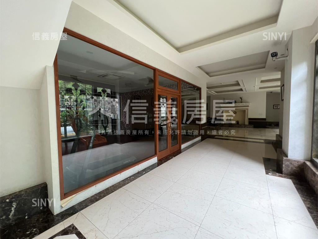 宜誠金品３房車位面山景房屋室內格局與周邊環境