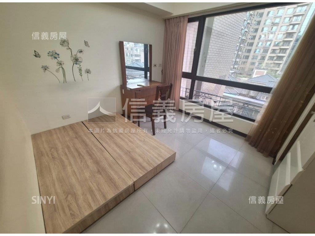 宜誠金品３房車位面山景房屋室內格局與周邊環境