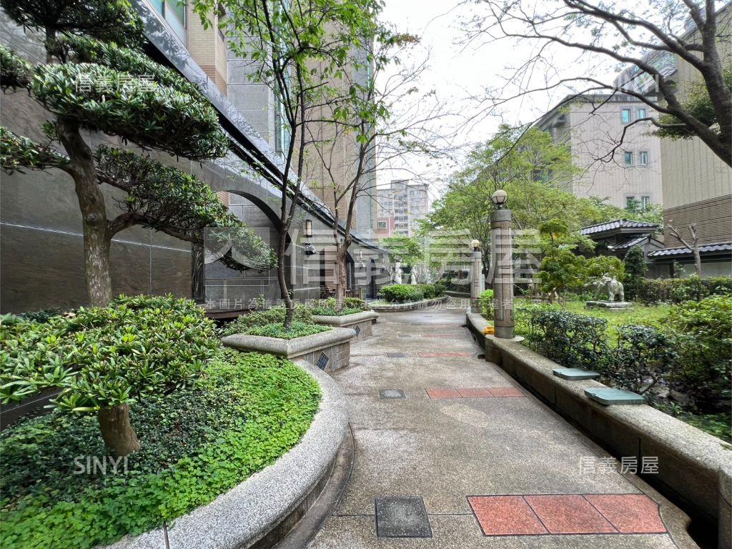 宜誠金品３房車位面山景房屋室內格局與周邊環境