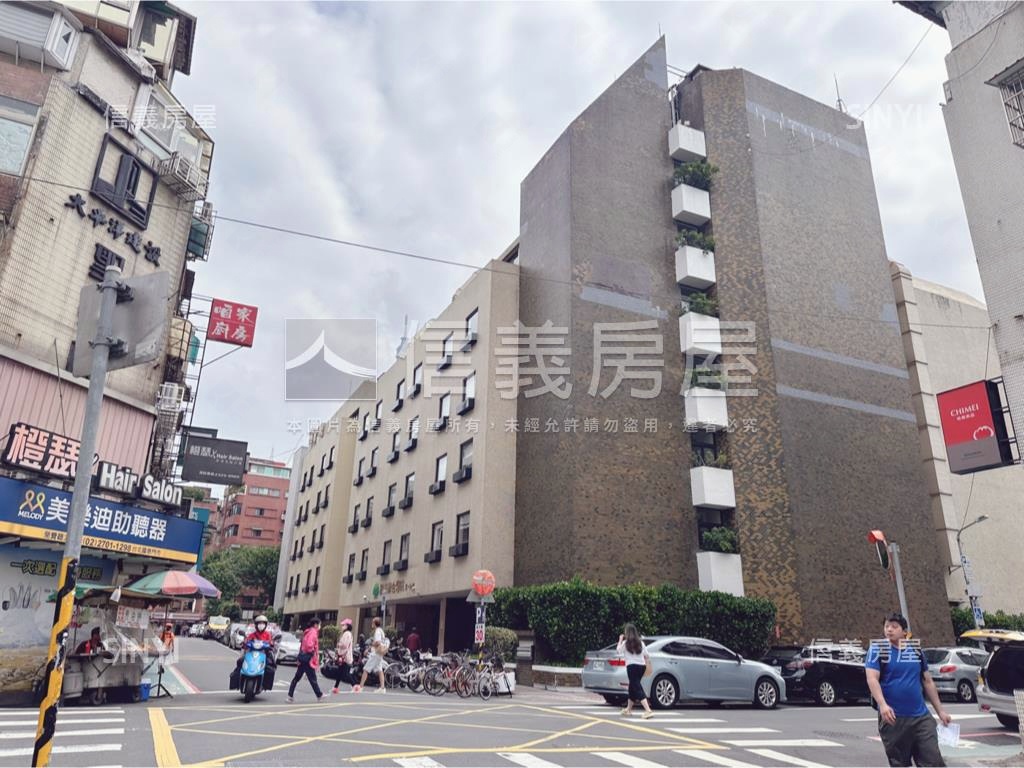 國泰前面三角窗金店面房屋室內格局與周邊環境