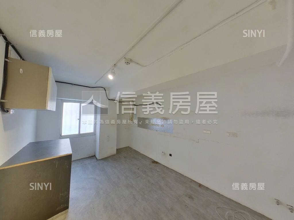 國泰前面三角窗金店面房屋室內格局與周邊環境