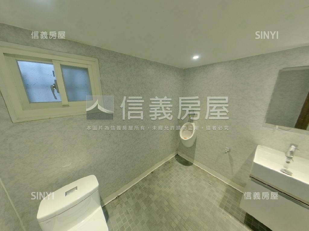 國泰前面三角窗金店面房屋室內格局與周邊環境