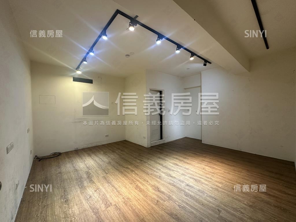 近美麗島面寬１＋２樓金店房屋室內格局與周邊環境