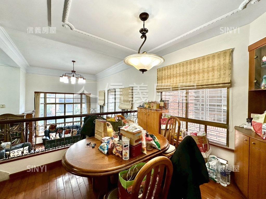 近捷運！公益路！由鉅別墅房屋室內格局與周邊環境