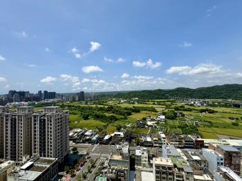 專任眺望山景視野高鐵美屋