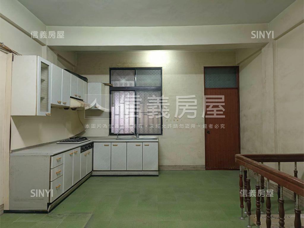 中山南路金貴店面再現房屋室內格局與周邊環境