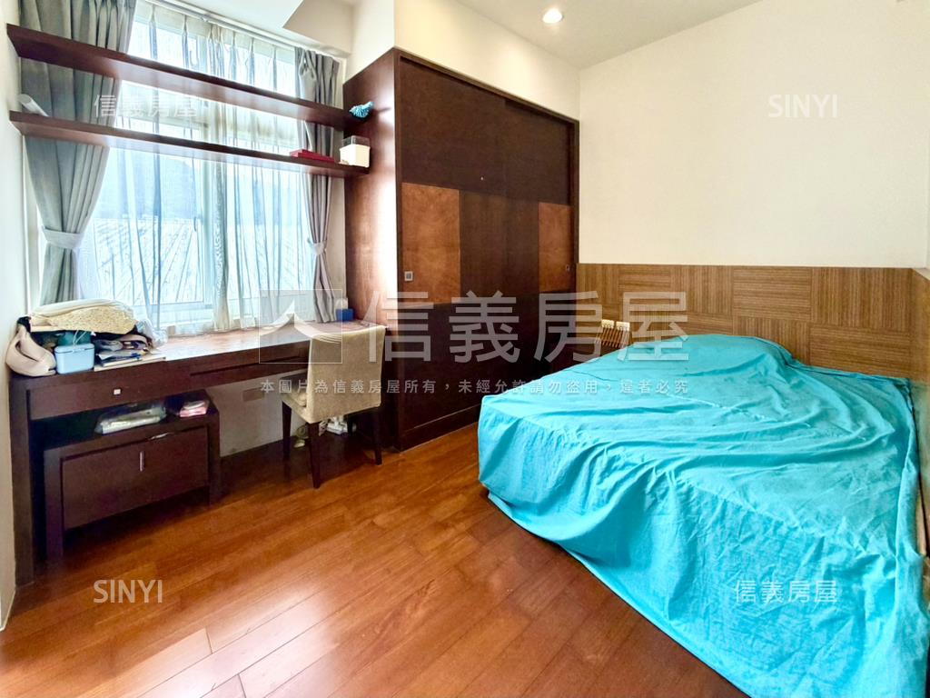 近未來捷運＊莊園別墅車位房屋室內格局與周邊環境