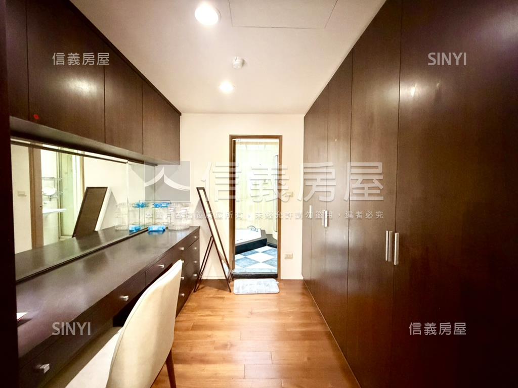 近未來捷運＊莊園別墅車位房屋室內格局與周邊環境
