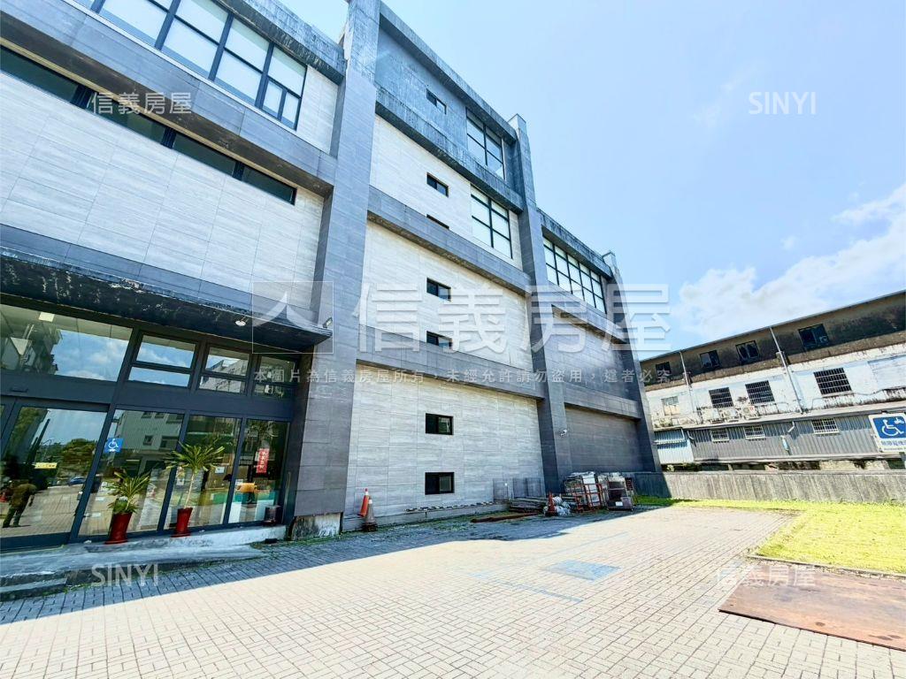 三峽介壽挑高方正廠辦房屋室內格局與周邊環境
