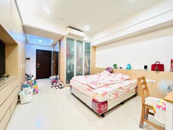 新東京宅高樓稀有邊間