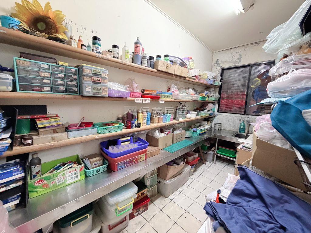 中興路店辦自住一樓附車位房屋室內格局與周邊環境