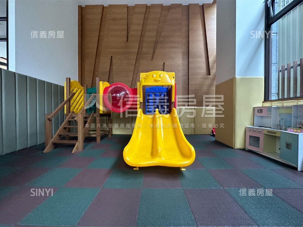 涓建筑採光美三房房屋室內格局與周邊環境