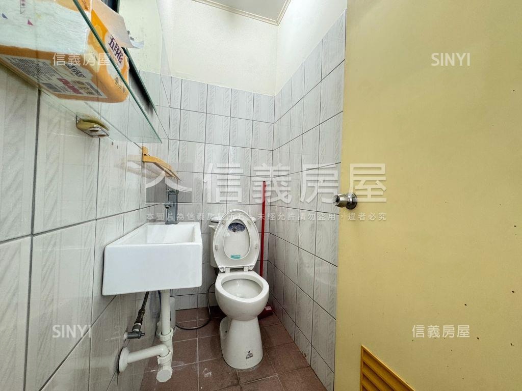 近新光田採光通風臨路透天房屋室內格局與周邊環境