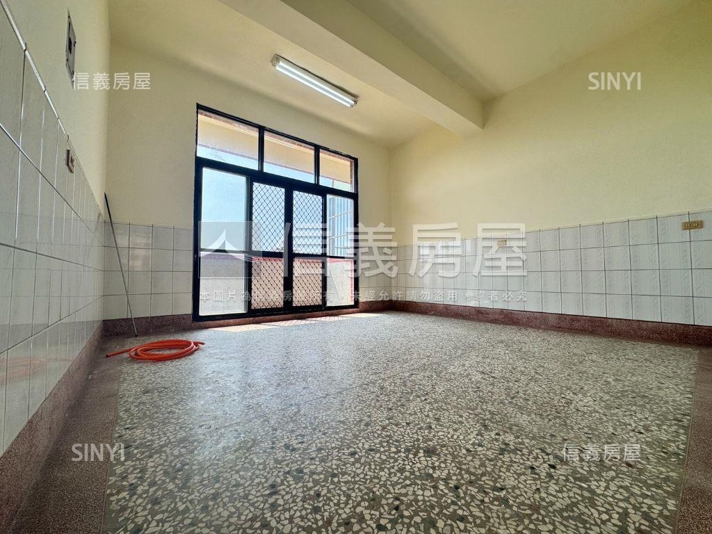 近新光田採光通風臨路透天房屋室內格局與周邊環境