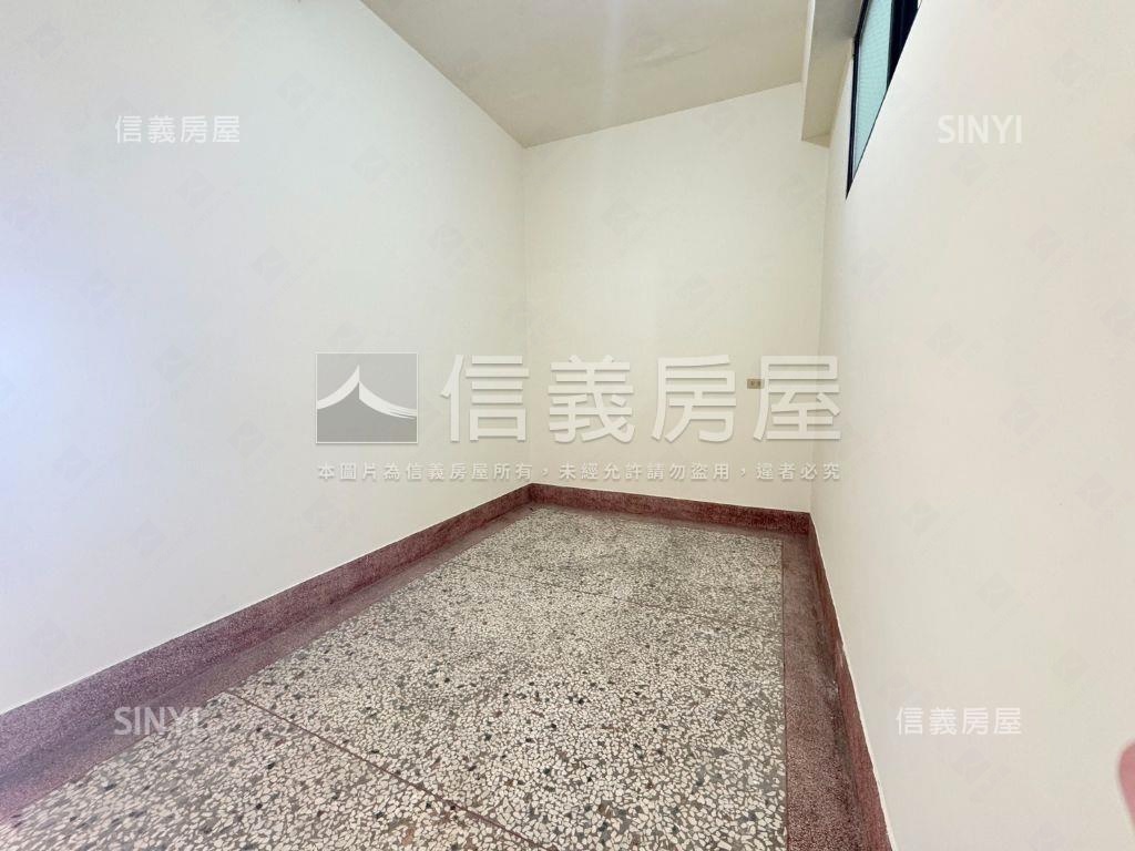 近新光田採光通風臨路透天房屋室內格局與周邊環境