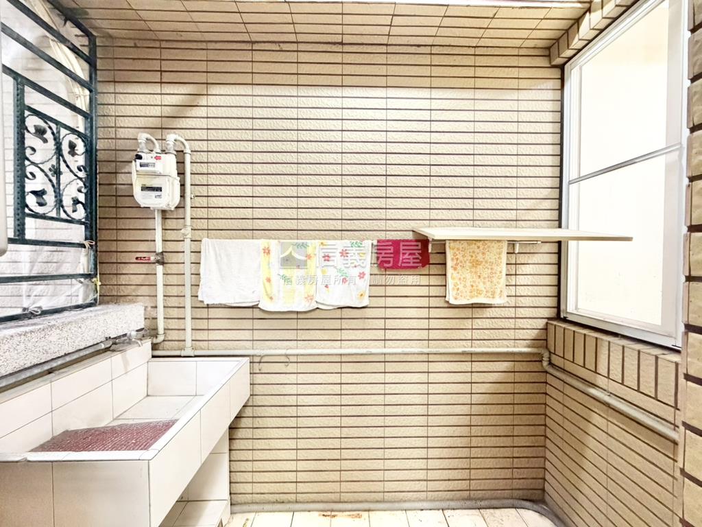 伯爵花園•小資美宅房屋室內格局與周邊環境