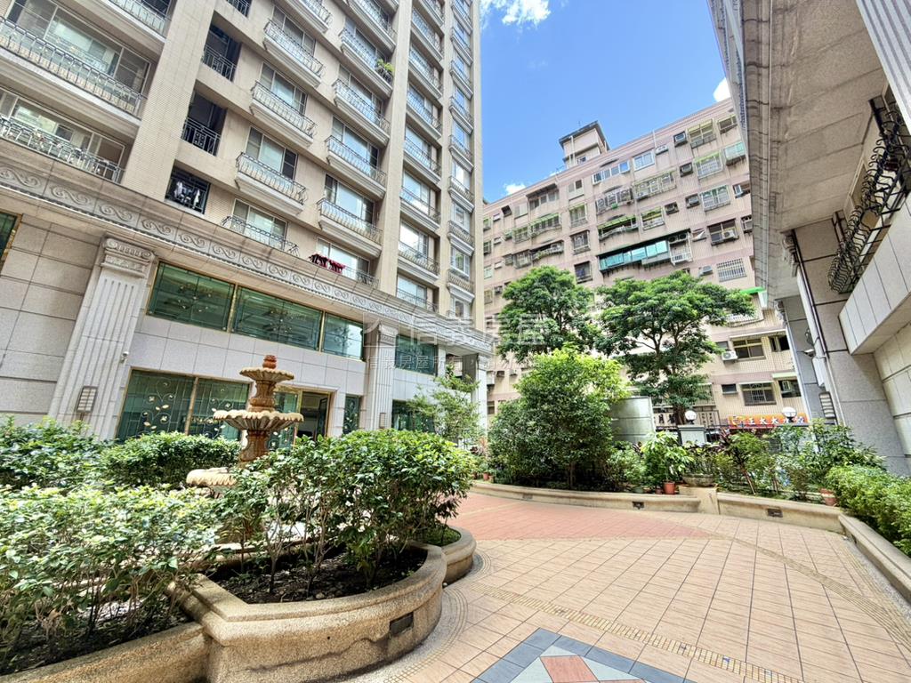 伯爵花園•小資美宅房屋室內格局與周邊環境