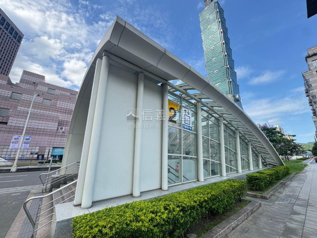 全坤１０１高樓２房帶車位房屋室內格局與周邊環境