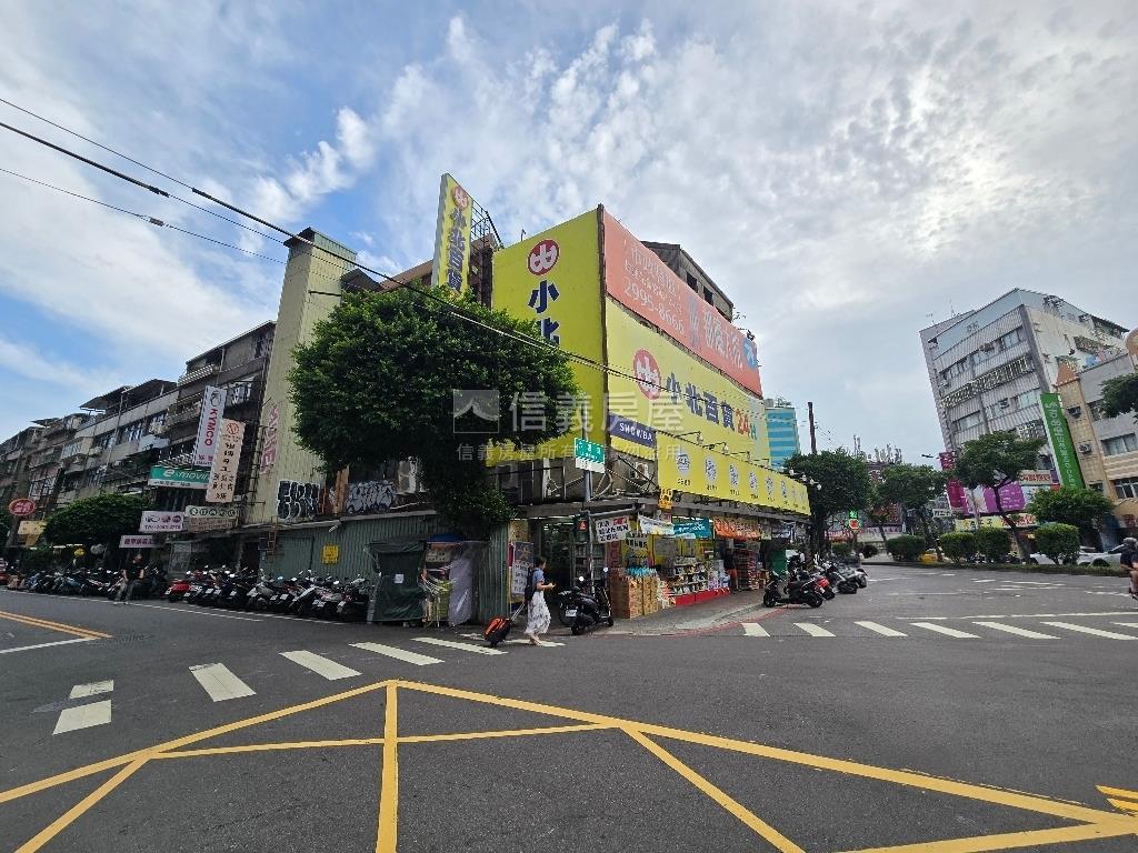 六張公園裝潢三房兩衛房屋室內格局與周邊環境