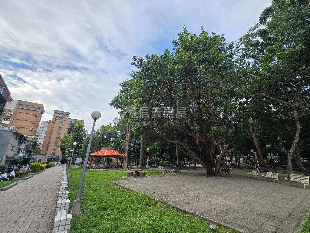 六張公園裝潢三房兩衛房屋室內格局與周邊環境
