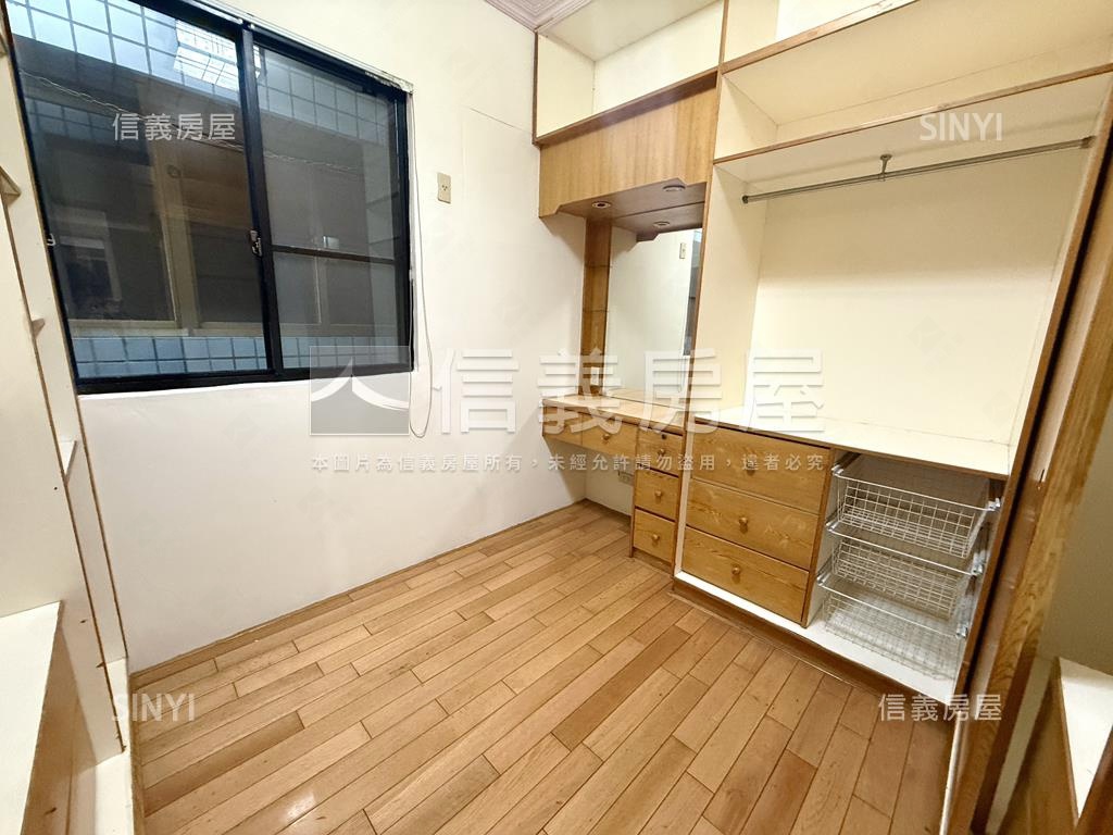 忠福美三房Ｂ１平面大車位房屋室內格局與周邊環境