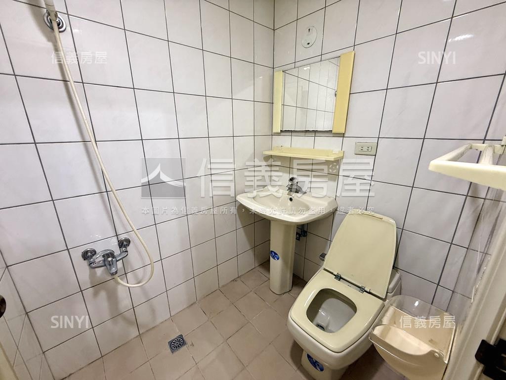 忠福美三房Ｂ１平面大車位房屋室內格局與周邊環境