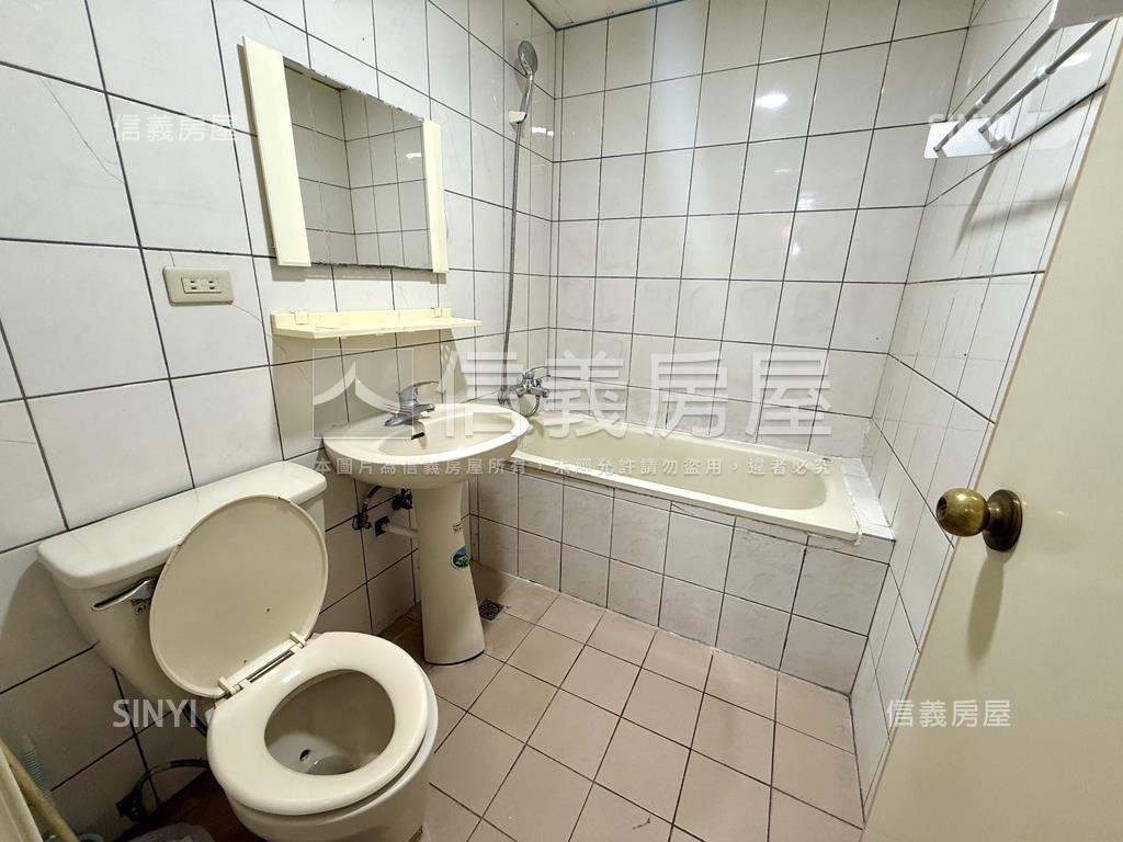 忠福美三房Ｂ１平面大車位房屋室內格局與周邊環境