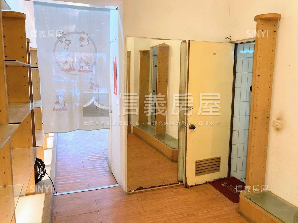文昌國小旁正四樓透店房屋室內格局與周邊環境