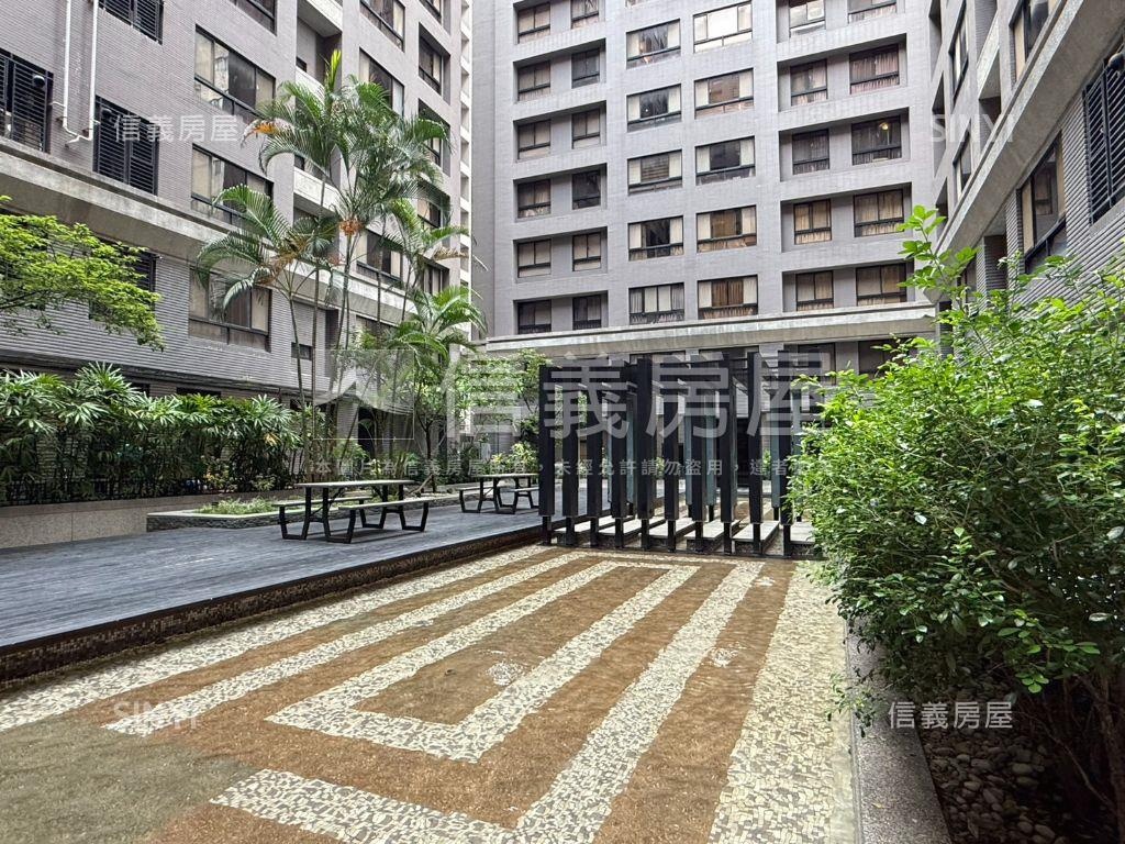美術館特區質感兩房附車位房屋室內格局與周邊環境