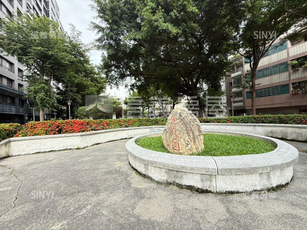 美術館特區質感兩房附車位房屋室內格局與周邊環境