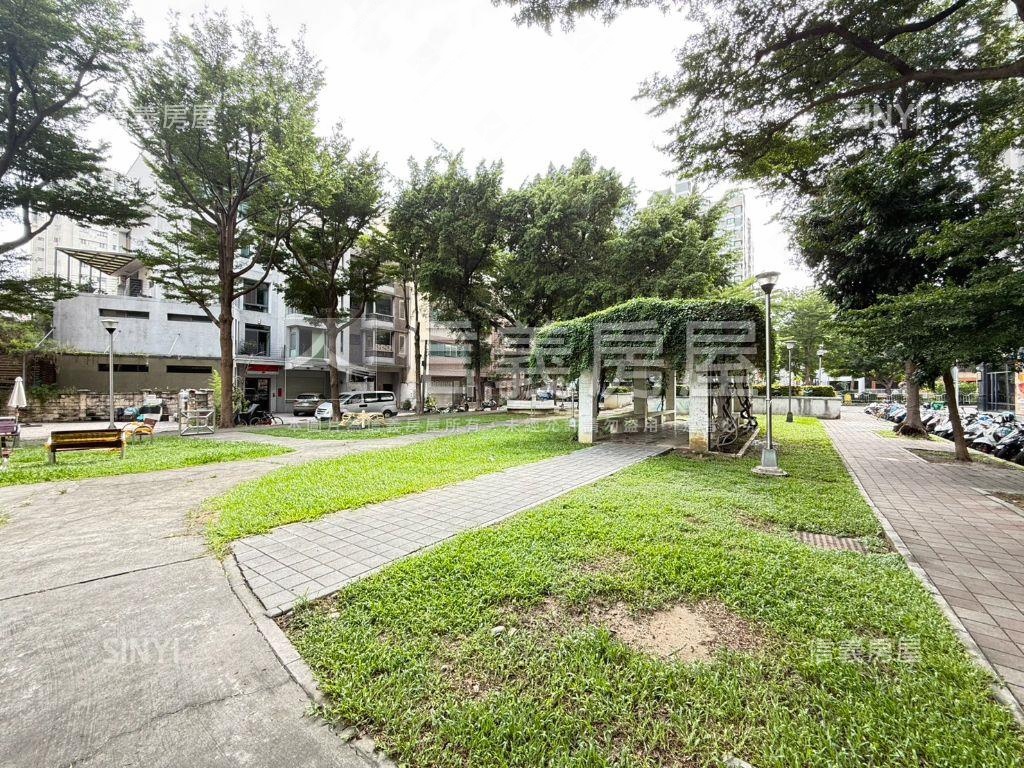 美術館特區質感兩房附車位房屋室內格局與周邊環境