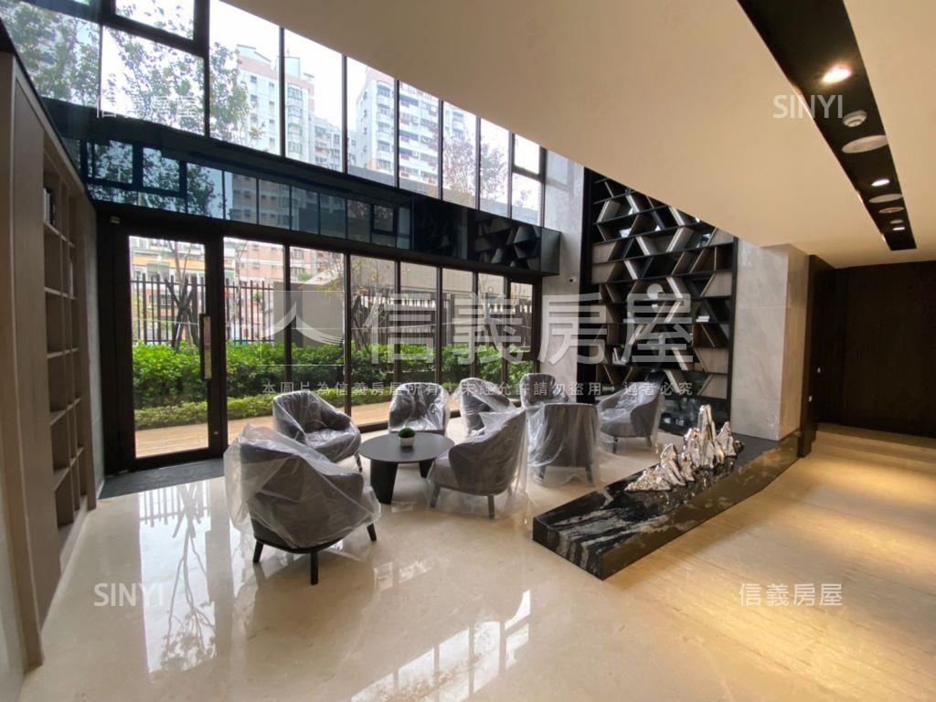 觀山景大兩房平車房屋室內格局與周邊環境