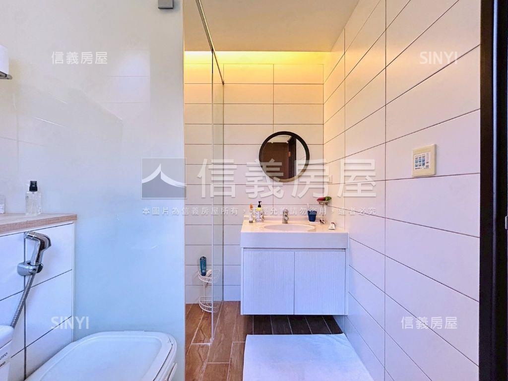 大面寬朝南獨棟社區型別墅房屋室內格局與周邊環境