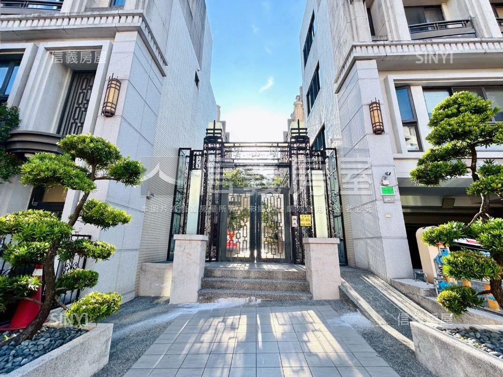 大面寬朝南獨棟社區型別墅房屋室內格局與周邊環境