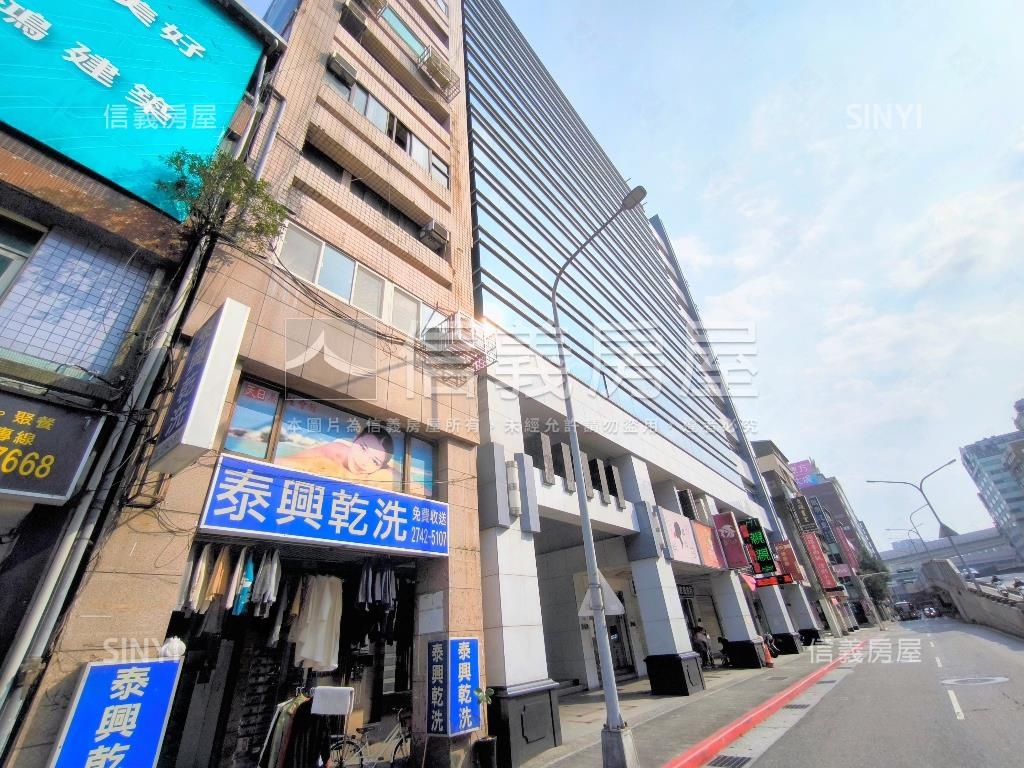 南京東路五段路邊金店面房屋室內格局與周邊環境