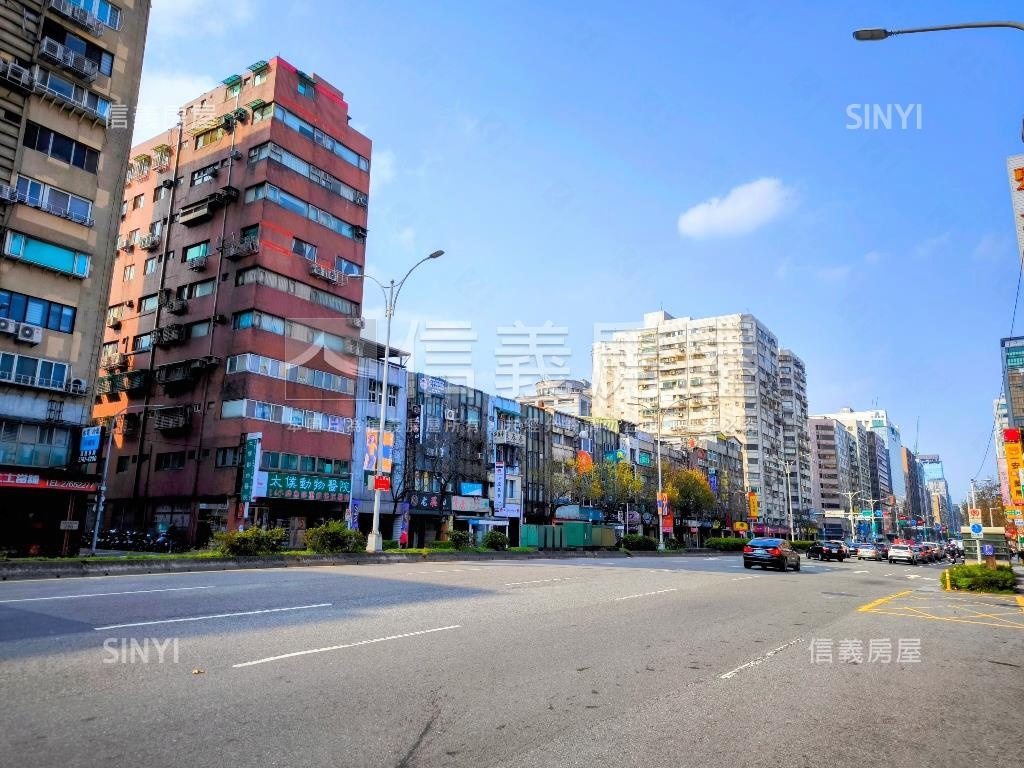 南京東路五段路邊金店面房屋室內格局與周邊環境