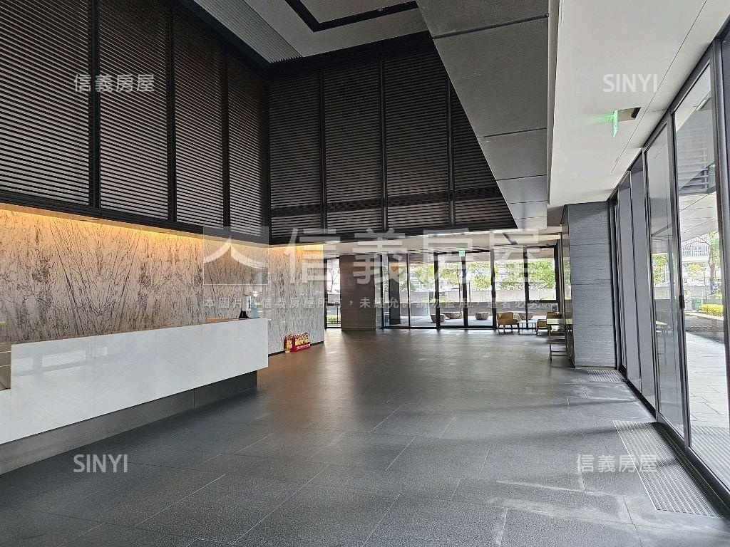 宏普經貿１１４坪收租房屋室內格局與周邊環境