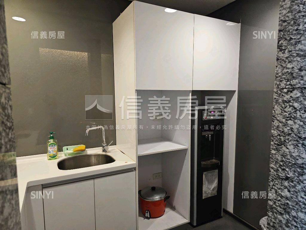 宏普經貿１１４坪收租房屋室內格局與周邊環境